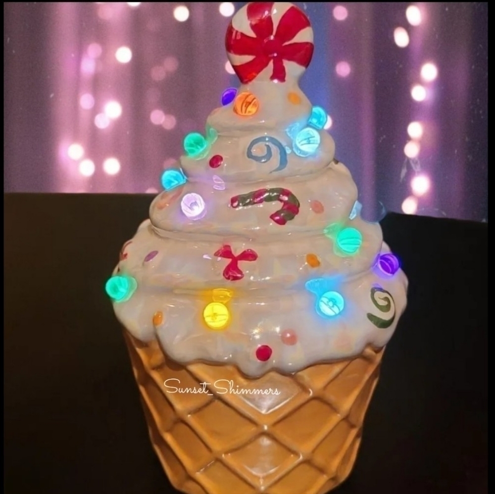 Light Up Ceramic Cupcake Christmas Peppermint Swirl Candy Cane Tier Tray Decor - Picture 4 of 8